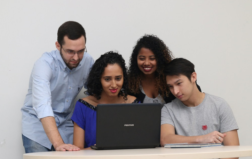 Oportunidades são para estudantes de Ensino Médio e Superior