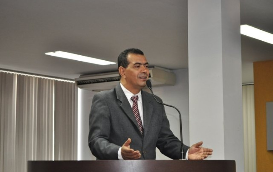 Lucio Campelo critica prefeito