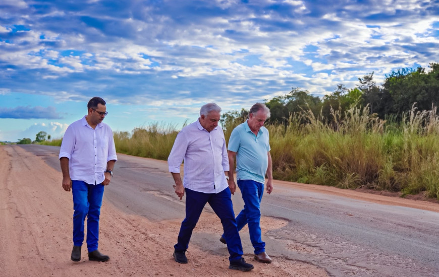Laurez observa a precariedade da TO-404, entre Araguatins e Augustinópolis