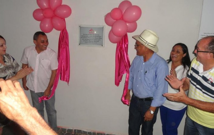 Vereador entrega clínica à comunidade