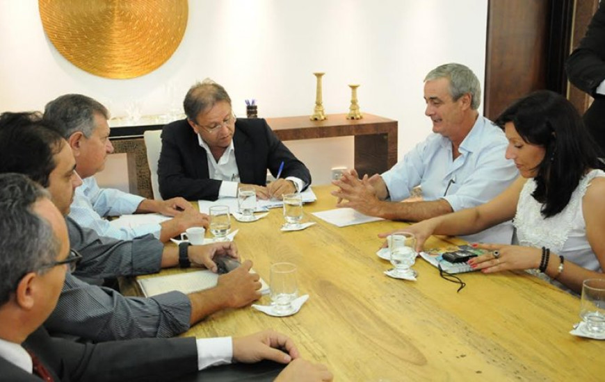 Governador assina autorização