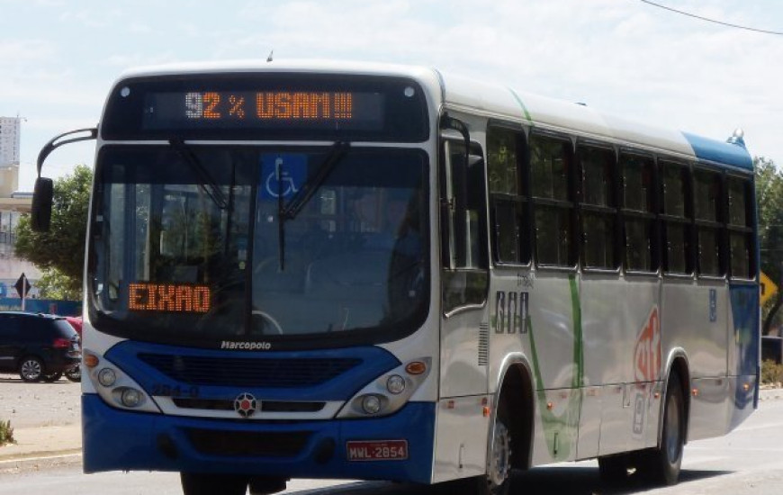 Manifestação é contra monopólio e aumento no preço