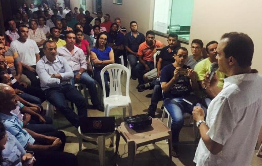 Cerca de 100 pessoa participaram