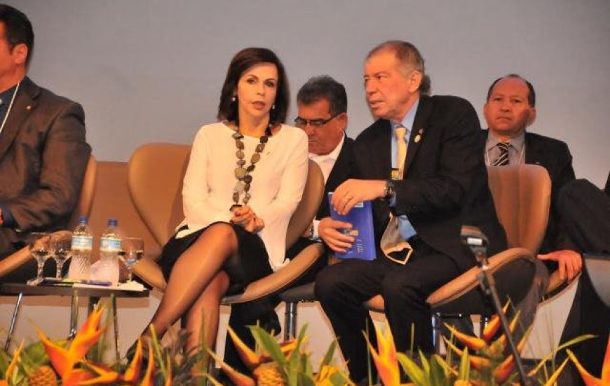 Prefeitos apresentam demandas a deputados