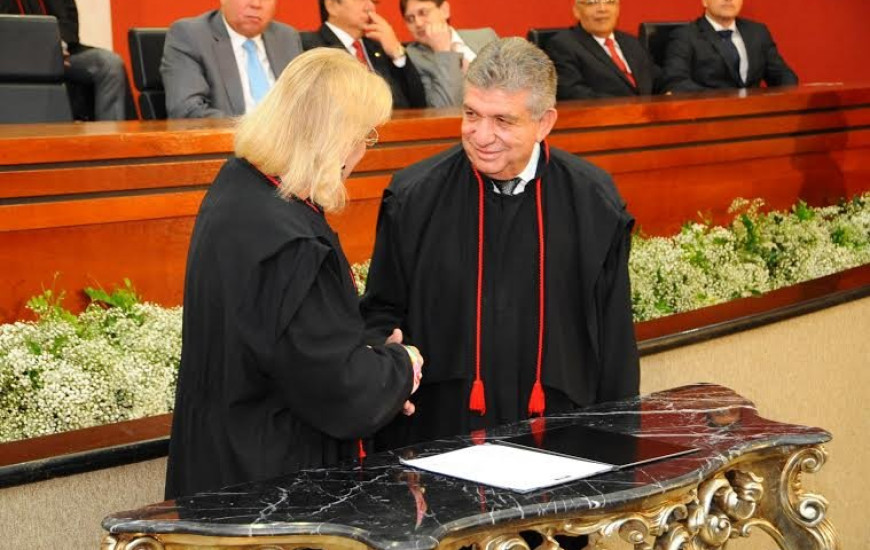 Vera Nilva passa gestão para Clenan Renaut