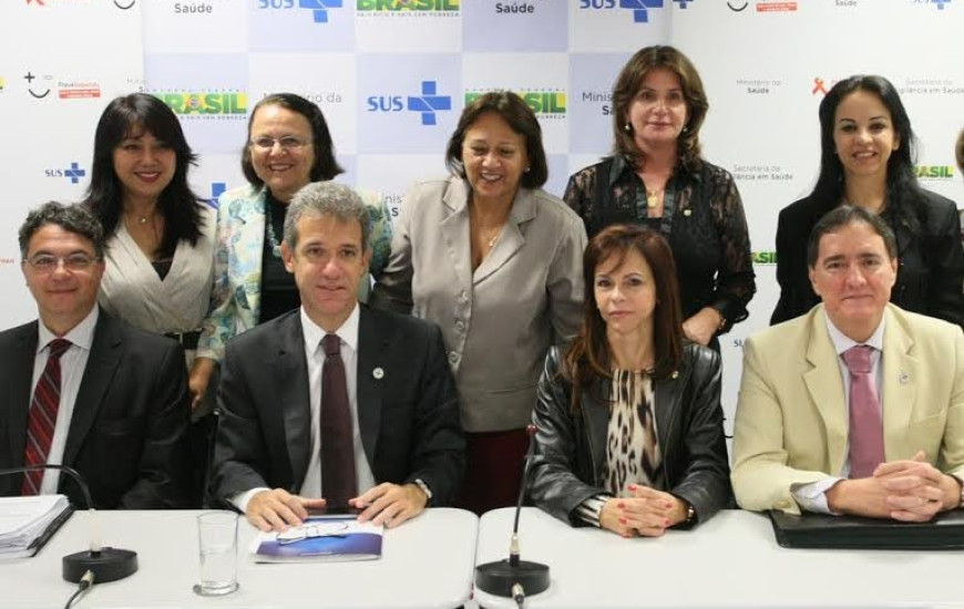 Bancada feminina se reuniu com ministro