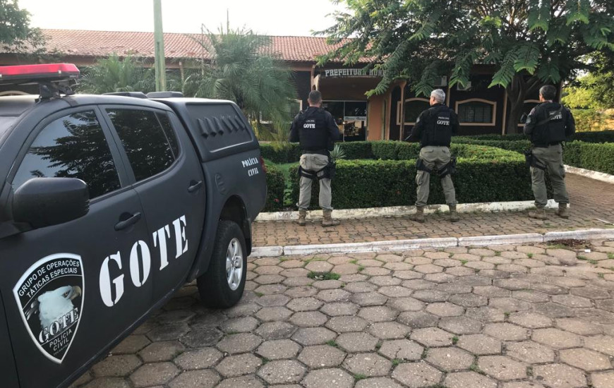 Policia Civil cumpre mandados contra quase todos os vereadores da cidade