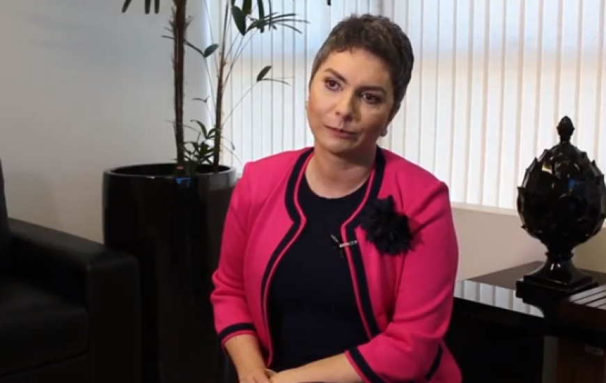 Doris Coutinho lançou o primeiro livro da série em 2016