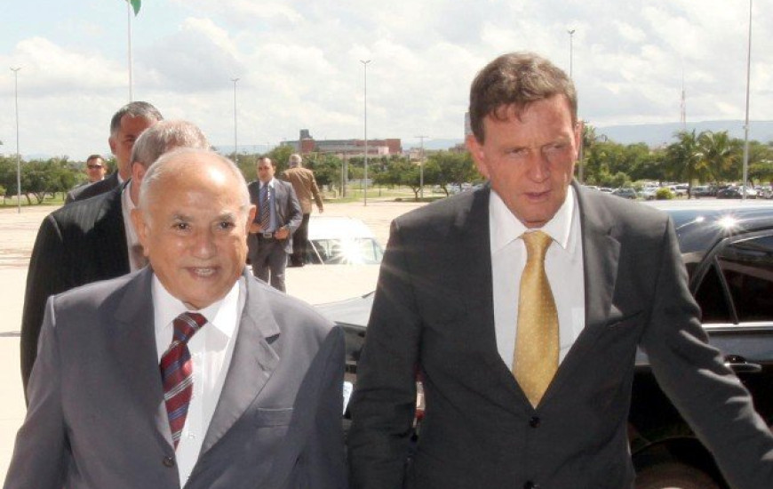 Ministro da Pesca com o governador