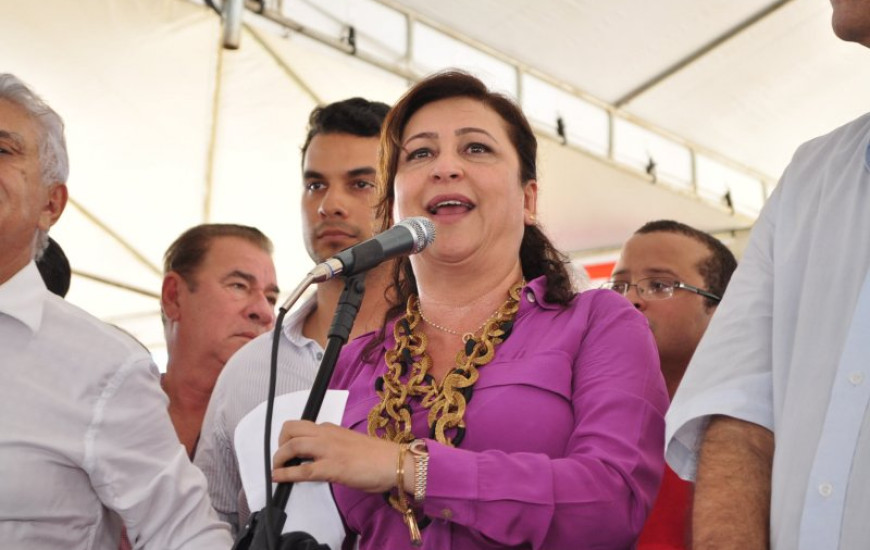 Kátia: Gomes deve devolver dinheiro do Igeprev