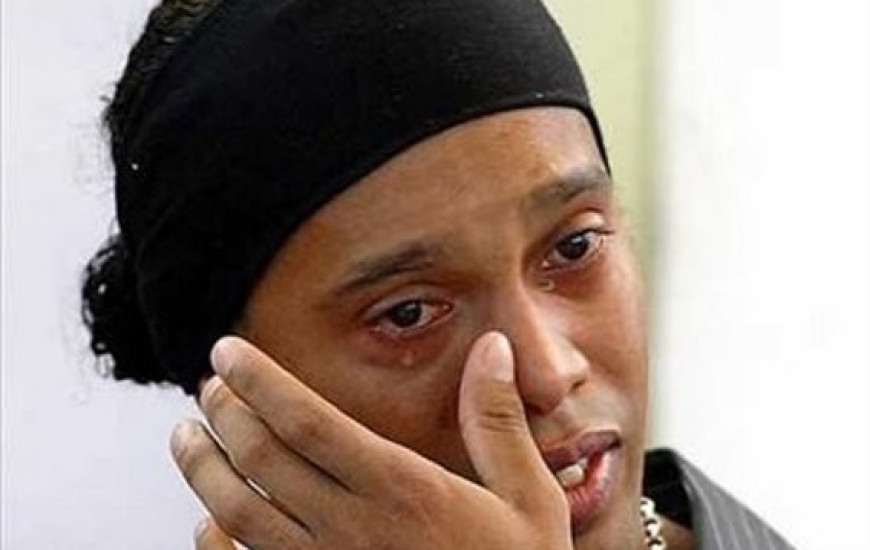 Ronaldinho está fora da Seleção