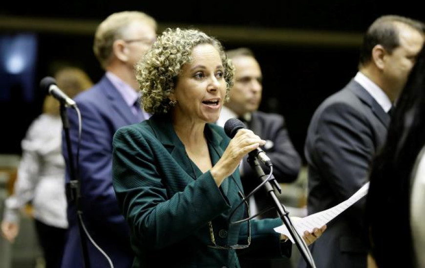 Deputada federal Josi Nunes na Câmara