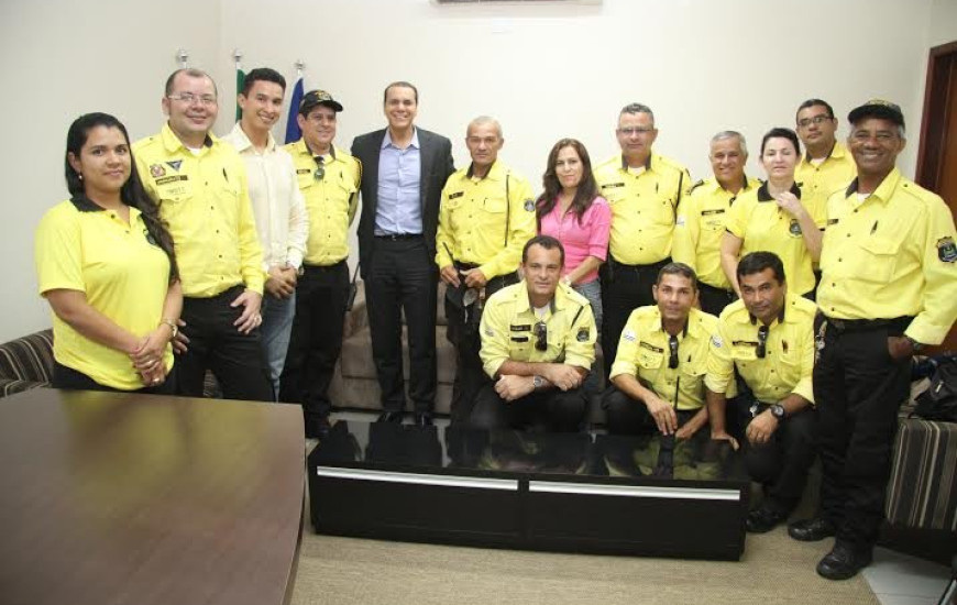 Senador apoiou agentes