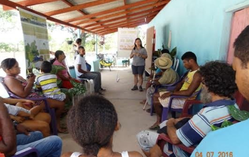 Comunidade quilombola recebe informações