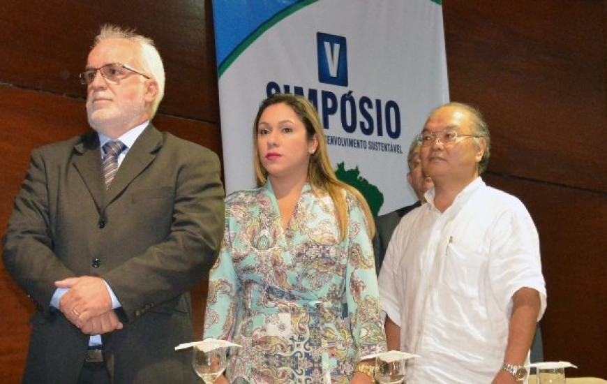 Luana na posse da nova diretoria do CREA-TO