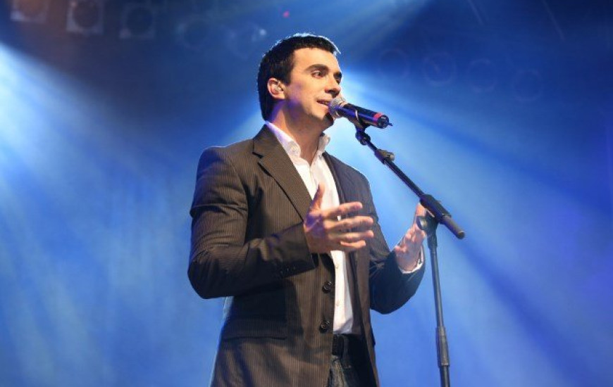 Padre Fábio de Melo se apresenta nesta 2ª