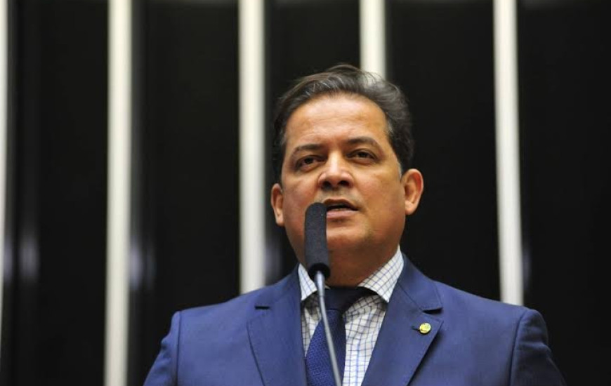 Gomes afirma ter apoio de 120 prefeitos