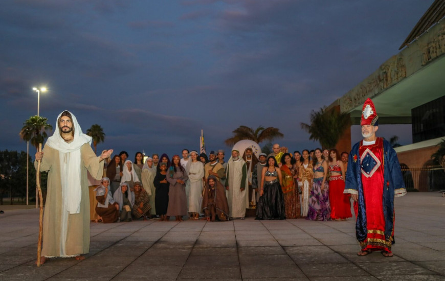 Elenco da Paixão de Cristo da Cia Art'Sacra em Palmas