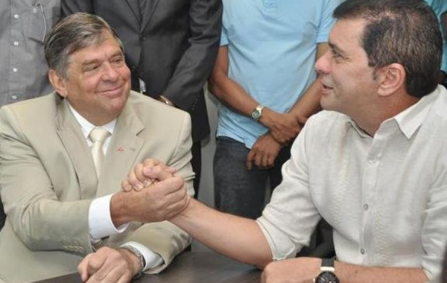 Esteves toma posse na Secretaria da Saúde