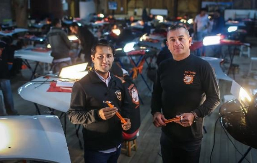 Professores trazem curso de "martelinho de ouro"