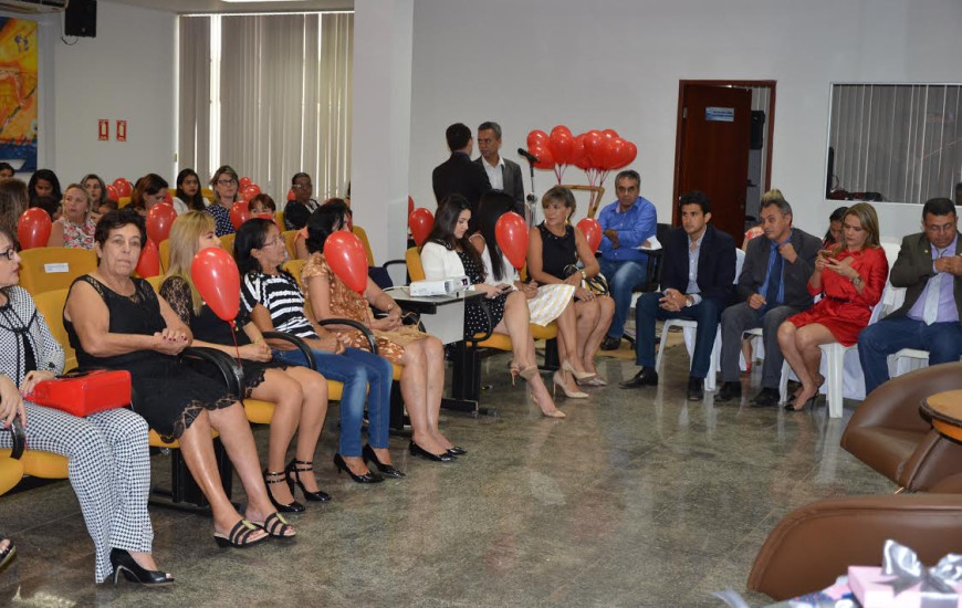 Mães recebem homenagem na Câmara de Palmas