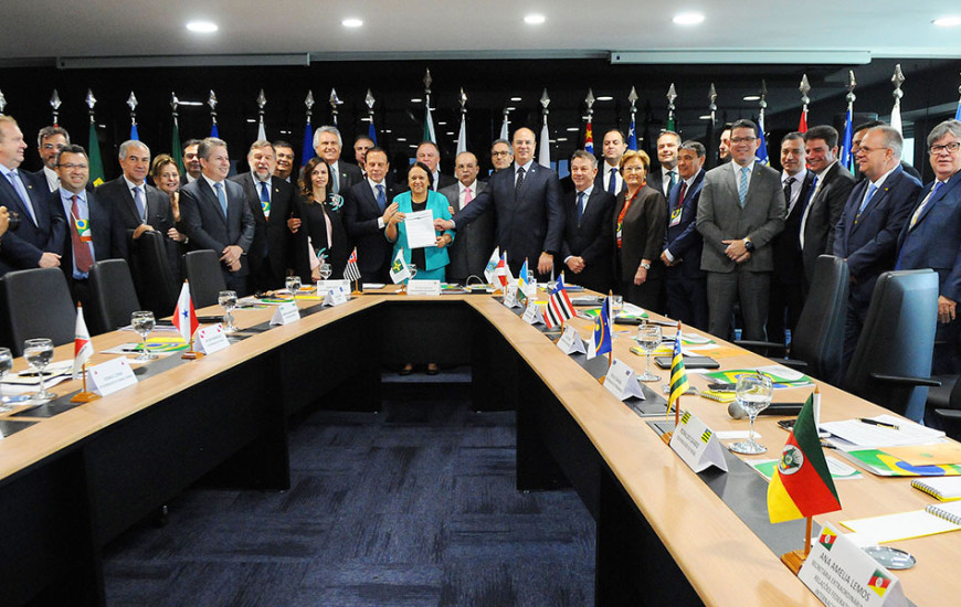 Carlesse e damais participantes do evento