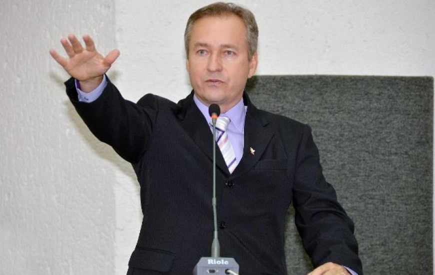 Barbiero assume vaga de Ayres na AL