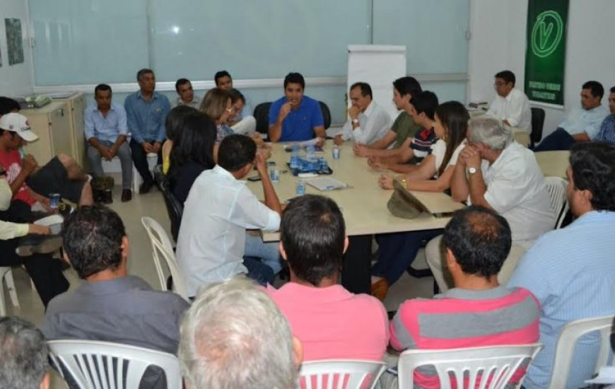Marcelo Lelis promove reunião do PV