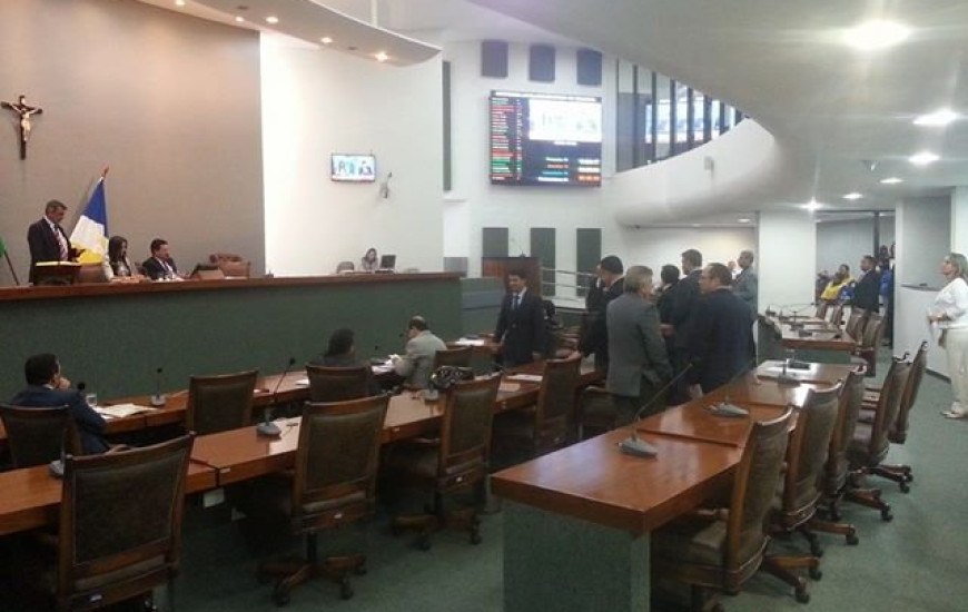 AL nesta terça-feira, 12.