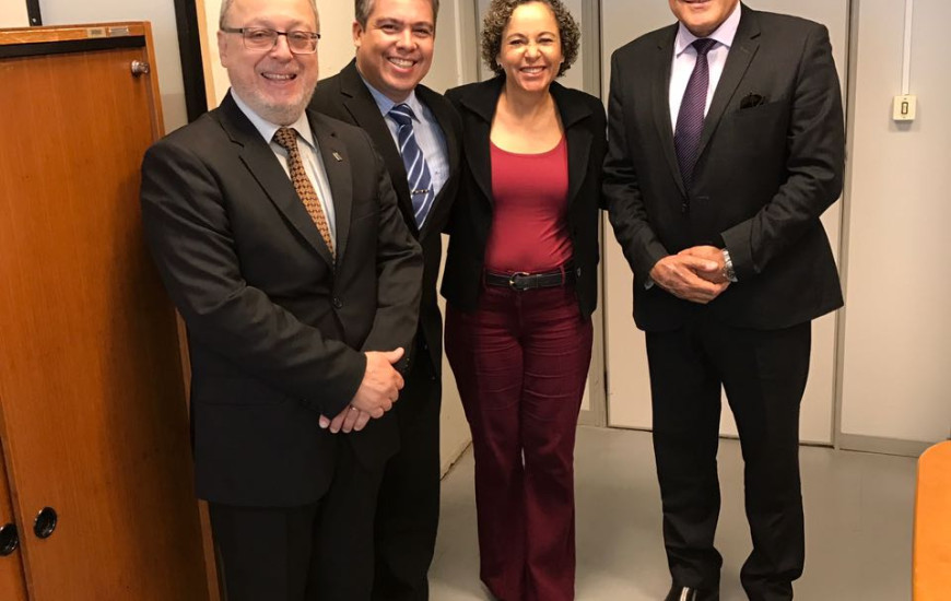 Josi Nunes em reunião no MEC