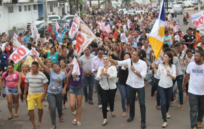Ataídes faz caminhada em Araguaína