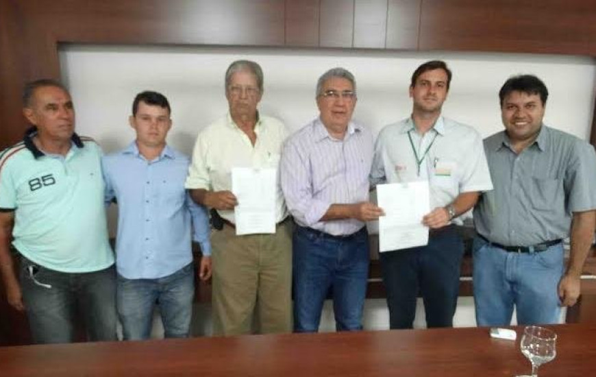 Prefeito incentiva melhorias para empresas