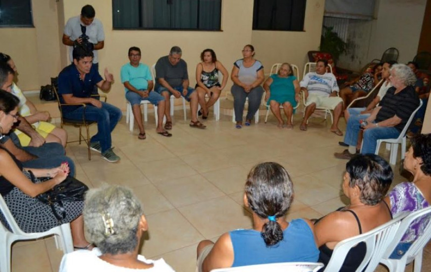 Marcelo Lelis ouve a comunidade na Capital