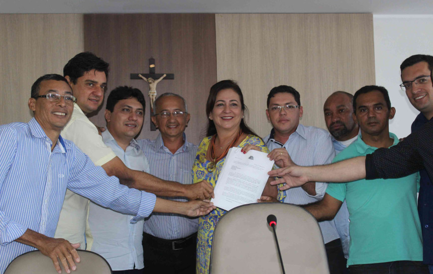 Kátia Abreu em encontro com vereadores de Gurupi