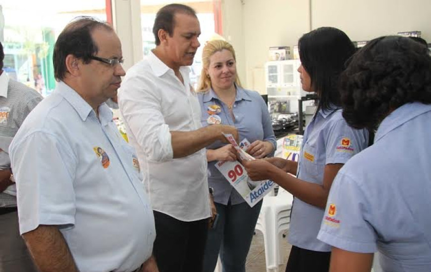 Candidatos percorreram as ruas de Araguaína