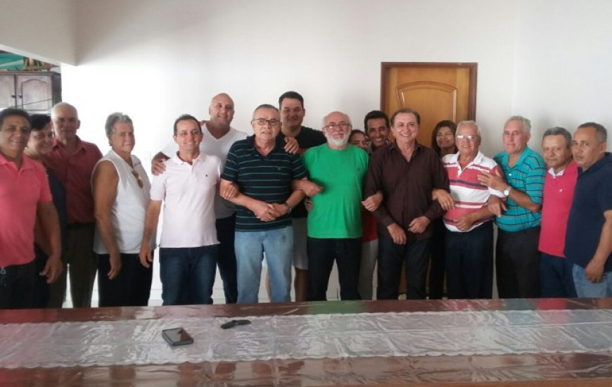 Prefeito e ex- prefeitos querem chapa de consenso