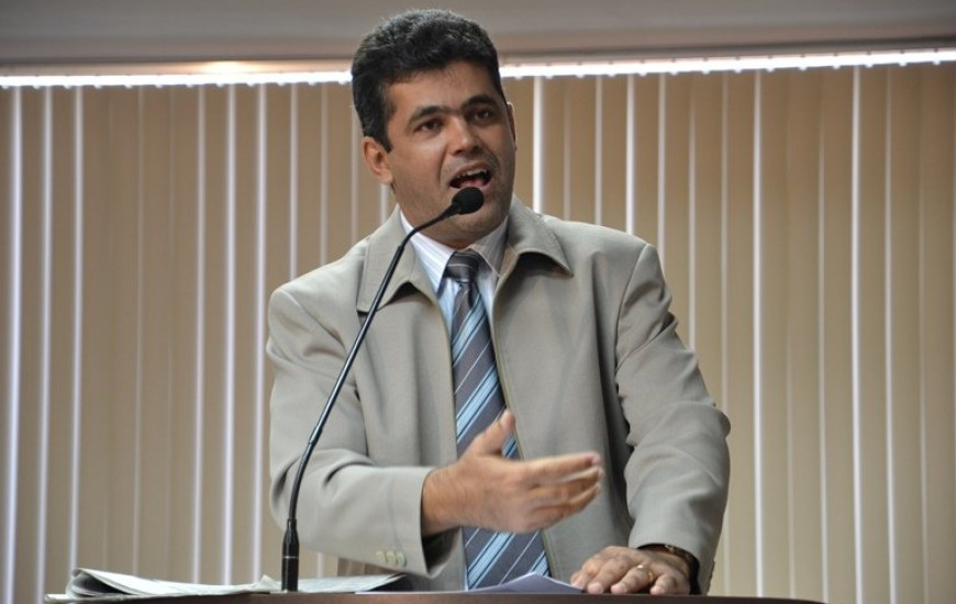 Vereador Milton Neris rebate críticas