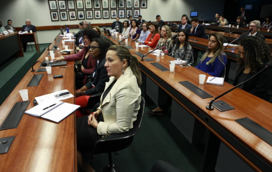 Deputada defende empoderamento da mulher