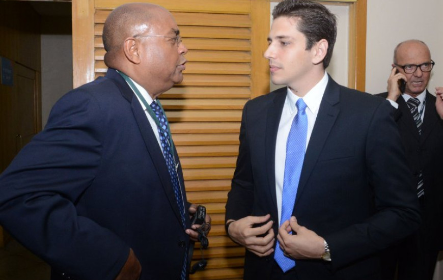 Olyntho é eleito vice-presidente do Parlamento