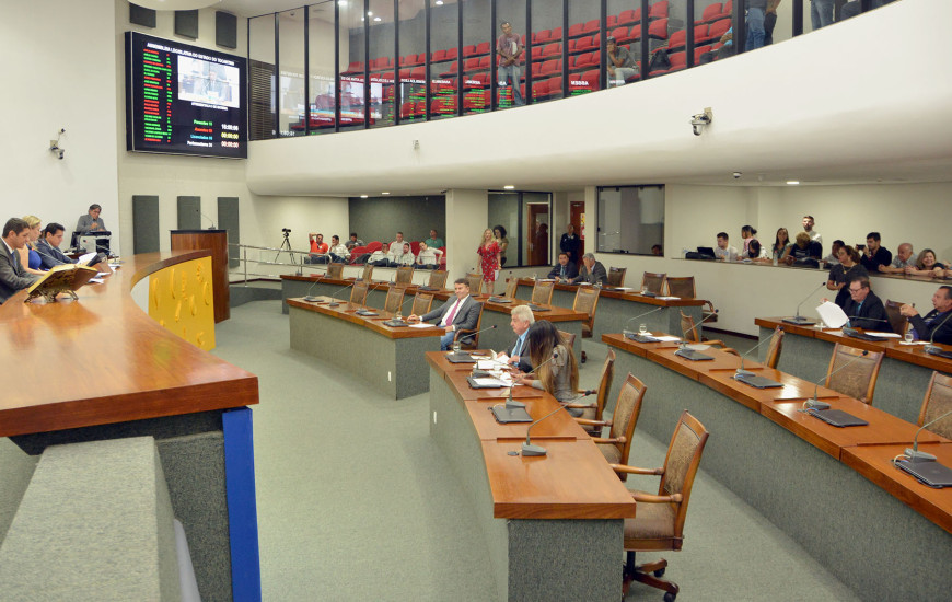 Projeto foi aprovado durante sessão na tarde desta terça-feira, 11