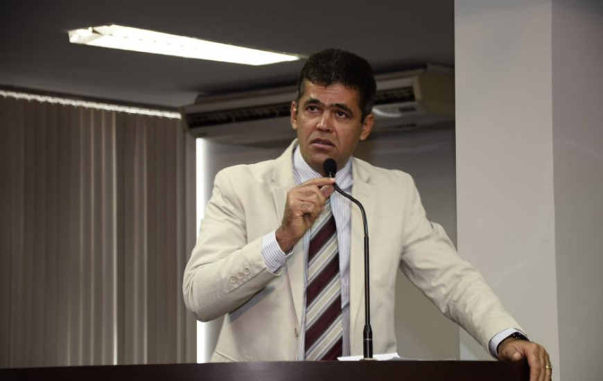 Milton Neris critica Wanderlei