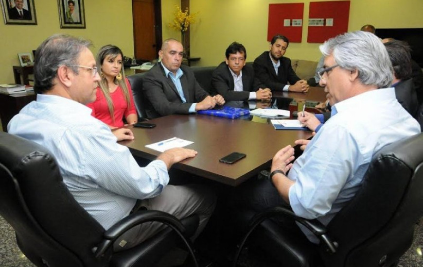 Reunião foi realizada na noite de ontem
