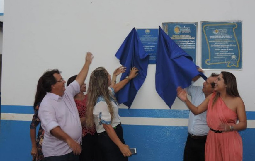 Deputada acompanha inaugurações