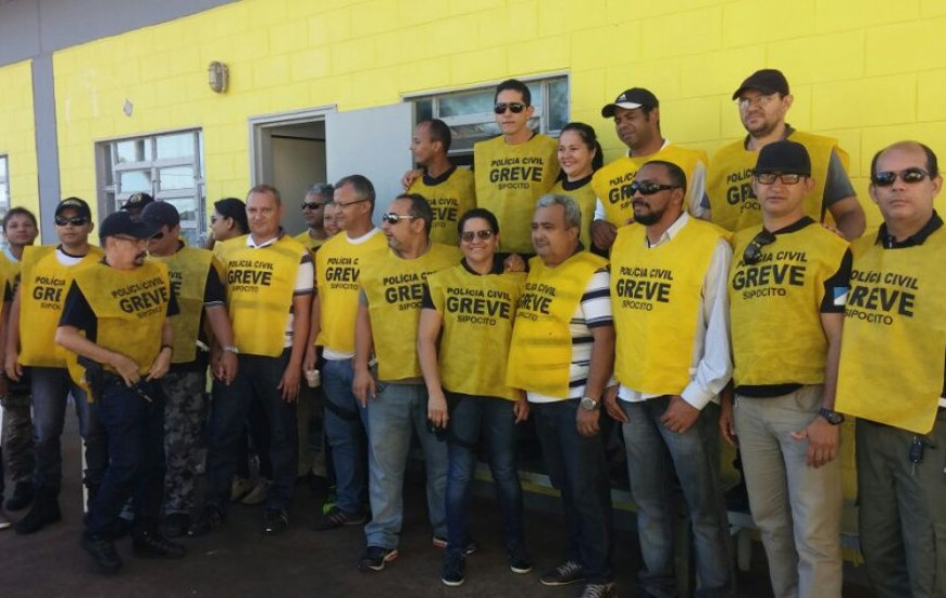 Mesmo após notificação de liminar, PC mantém greve