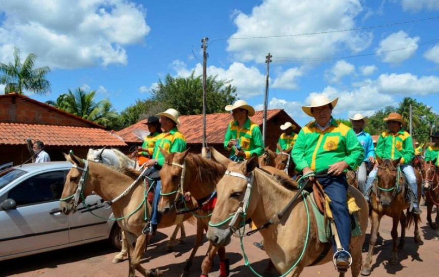 Deputado participa de cavalgadas no interior