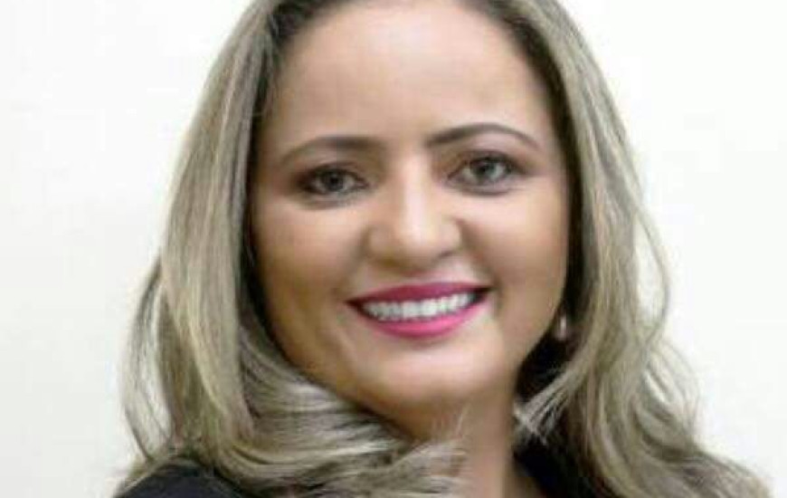 Reitora da Unitins, Elizângela Cardoso