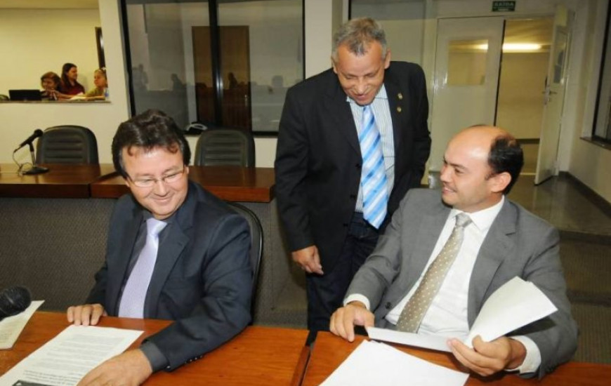 Iderval Silva: vendo crescimento de Sandoval