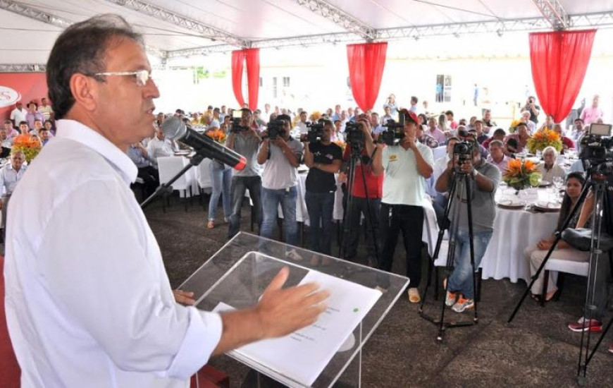 Miranda durante inauguração de frigorífico