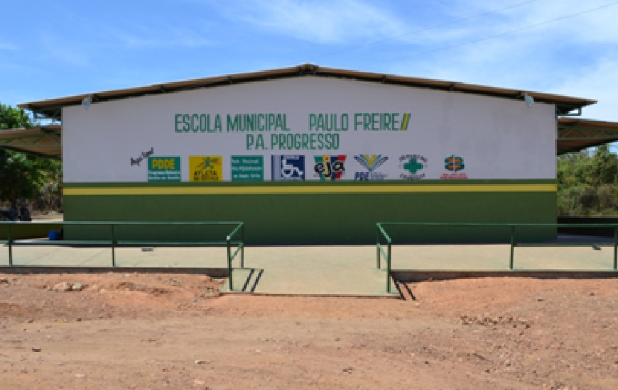 Escola da zona rural de Pequizeiro