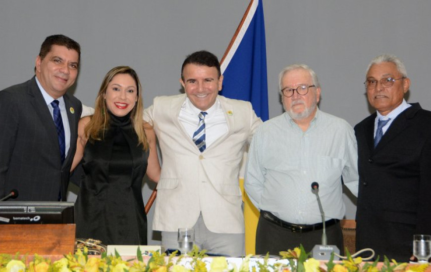 Luana presidiu a sessão solene